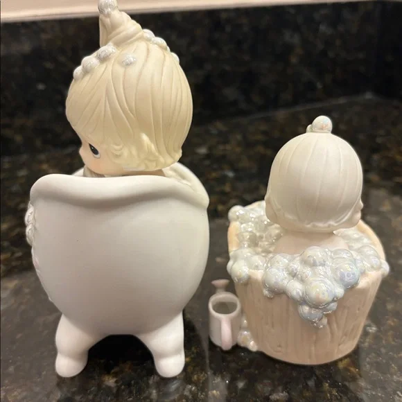 Precious moments a tub full of love he cleansed my soul bath bubbles figurine - Picture 8 of 13
